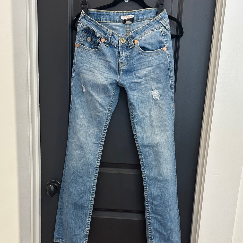 Preowned, washed True Religion size 26Classic Blue Women's Jeans limited edition